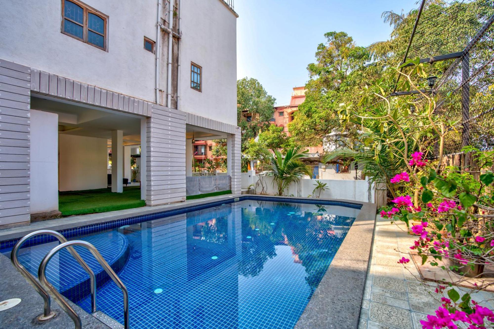 Hotel Pajaros Blu Calangute Exterior photo